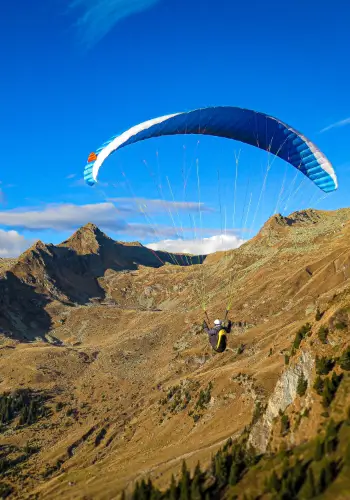 Paraguiding with touch and go Paragliding takes pilots to the most beautiful and exciting flying areas in Switzerland.