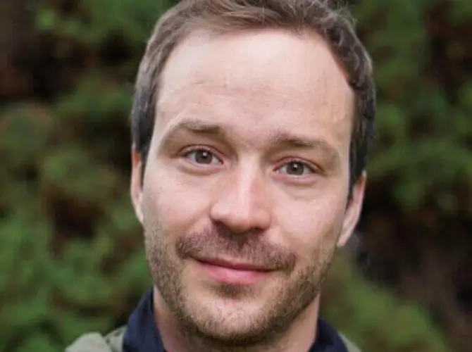 Samuel Metzger, tandem pilot at touch and go Paragliding, shares his passion for paragliding. Experience an unforgettable flight in Central Switzerland