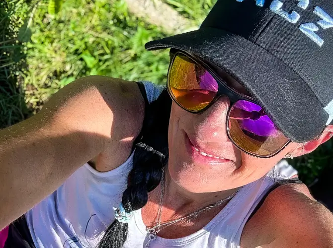 Steffi Kandulla ensures that safety training at the launch site runs smoothly and lives her passion for flying